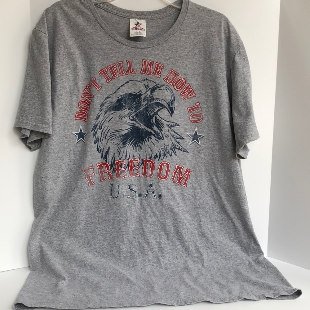 Spirit of America short sleeve tee size Large